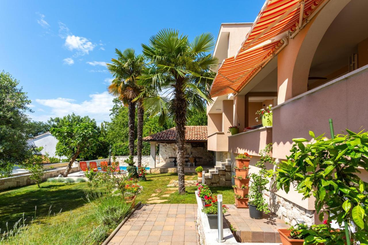 Apartmani Gabi Njivice Ngoại thất bức ảnh